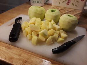 make applesauce peel core cut cube